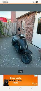 Zwarte scooter - nette staat, Fietsen en Brommers, Ophalen of Verzenden, Gebruikt, Overige typen, Overige merken