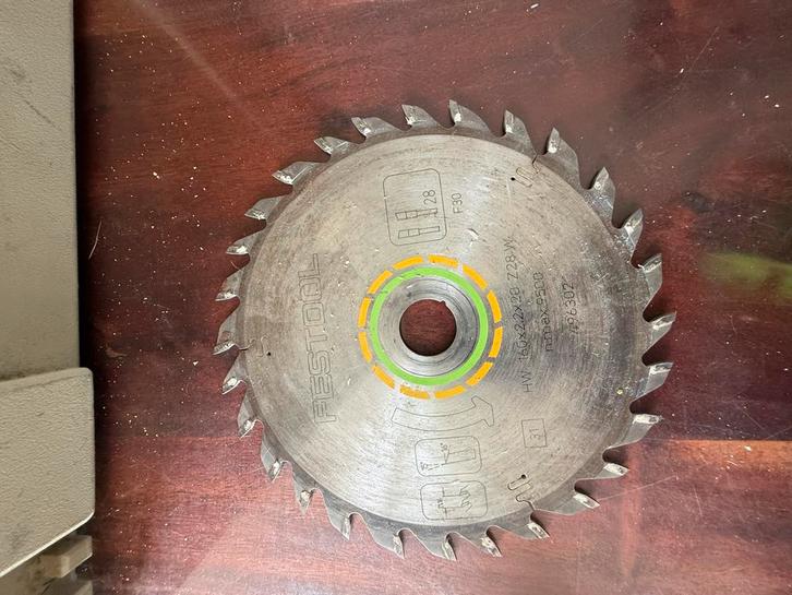 Festool Invalzaag + 2 Rails (1400mm) - Goede Staat!, Doe-het-zelf en Verbouw, Gereedschap | Zaagmachines, Gebruikt, Invalzaag