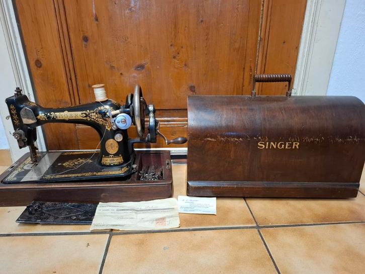 Antieke Singer Naaimachine met Houten Koffer, Antiek en Kunst, Antiek | Naaimachines, Ophalen of Verzenden