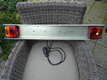 Verlichtingsbalk voor autoverlichting beschikbaar voor biedingen