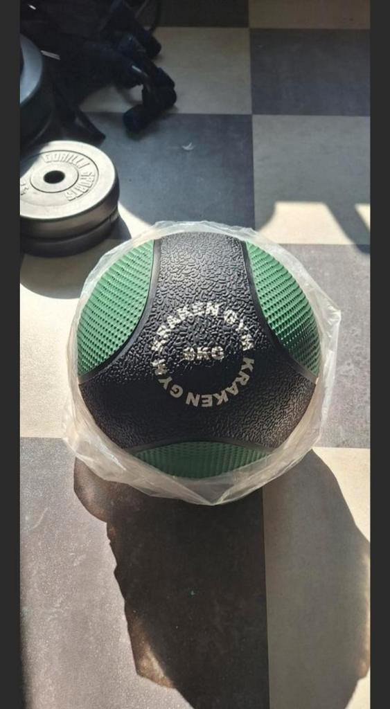 Kraken Gym Medicine Ball - 8 kg - NIEUW, Sport en Fitness, Fitnessmaterialen, Zo goed als nieuw, Medicijnbal, Armen, Benen, Borst