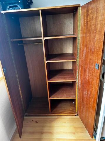 Gratis Houten Kledingkast - Kampen beschikbaar voor biedingen