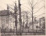 Bussum Raadhuis ca. 1901 No. 78.Nederland in Beeld en Woord, Antiek en Kunst, Kunst | Etsen en Gravures, Ophalen of Verzenden