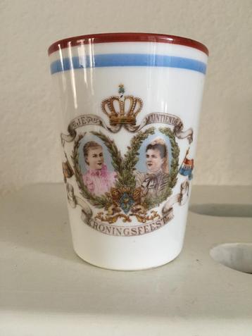 Herdenkings beker. beschikbaar voor biedingen