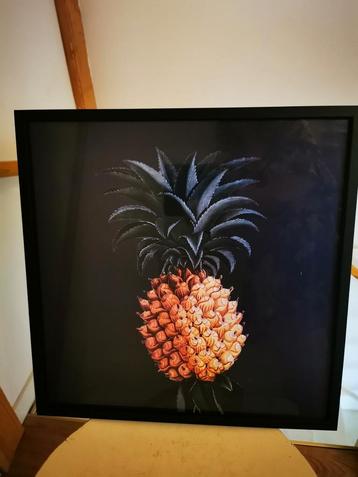 Schilderij/ poster Ananas, zwarte lijst.  beschikbaar voor biedingen