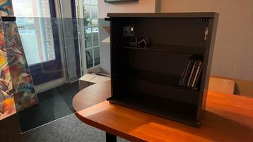 5 Ikea Kaxas kastjes met glazen deur beschikbaar voor biedingen