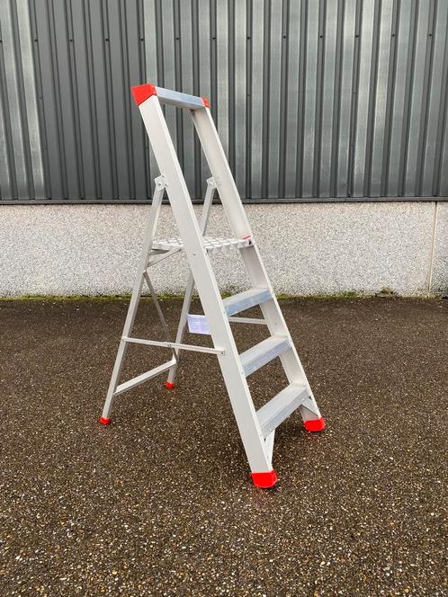 Trap 3 treden en bordes NIEUW, Doe-het-zelf en Verbouw, Ladders en Trappen, Nieuw, Trap, Minder dan 2 meter, Opvouwbaar of Inschuifbaar