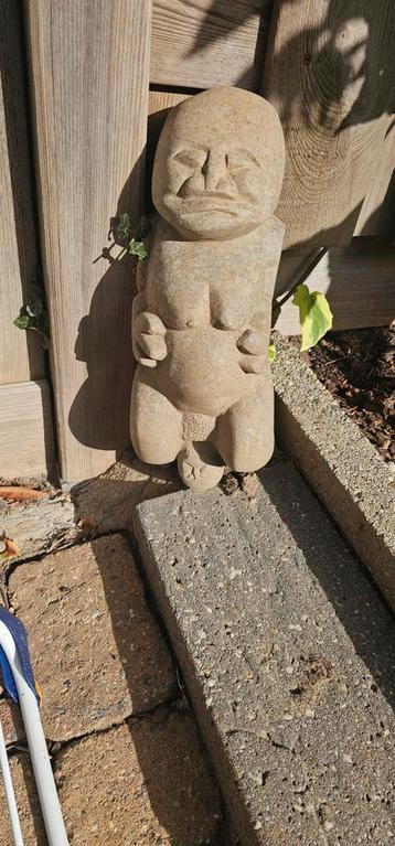 Stenen Tuinbeeldje beschikbaar voor biedingen