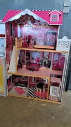 Poppenhuis / Barbiehuis met poppen en kleertjes, Ophalen, Zo goed als nieuw