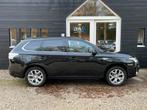 Mitsubishi Outlander 2.0 PHEV Instyle+ Aut/Ecc/Leer/Navi/Dak, Auto's, Automaat, Beige, 4 cilinders, Zwart
