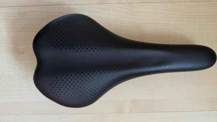 Bontrager Arvada Comp zadel 138mm, Fietsen en Brommers, Fietsonderdelen, Zo goed als nieuw, Algemeen, Zadel, Ophalen of Verzenden