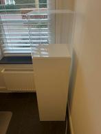 Pilaar 2x plexiglas, Ophalen, Zo goed als nieuw