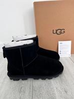 Ugg Essential mini zwart maat 39 Nieuw, UGG, Zwart, Nieuw, Ophalen of Verzenden