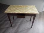 Oude tafel met laadje, Gebruikt, Ophalen