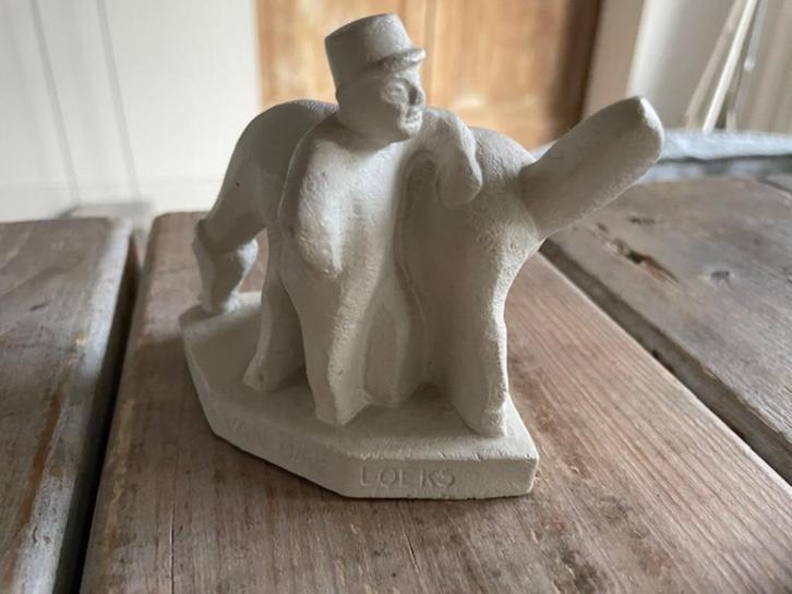 Wit gestyleerd beeldje. Het Peerd van Ome Loeks., Verzamelen, Beelden en Beeldjes, Zo goed als nieuw, Mens, Ophalen