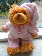 Beer in roze pakje met slaapmuts merk Nicotoy, Ophalen of Verzenden, Zo goed als nieuw, Beer