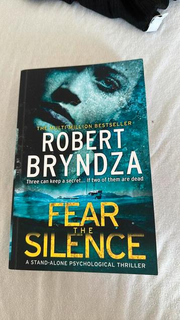 Fear the silence- Robert Bryndza beschikbaar voor biedingen