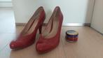 Rode pumps, Kleding | Dames, Schoenen, Pumps, Ophalen of Verzenden, Gedragen, Rood