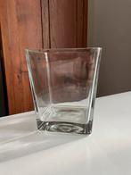 GRATIS Vierkante moderne glazen vaas (1818 gram), Huis en Inrichting, Woonaccessoires | Vazen, Ophalen, Overige kleuren, Minder dan 50 cm
