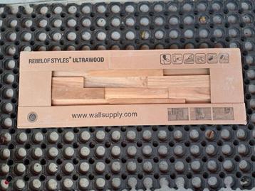 PLAKHOUT TEAK ULTRAWOOD NW-WANDBEKLEDINGHOUT-REBEL OF STYLES beschikbaar voor biedingen