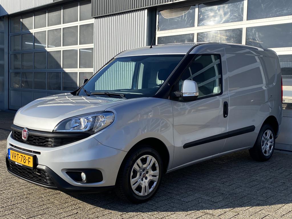 Fiat Dobló Cargo 1.3 MJ L1H1 SX 90pk Btw en Bpm vrij Airco, Voorwielaandrijving, Euro 5, Stof, Gebruikt