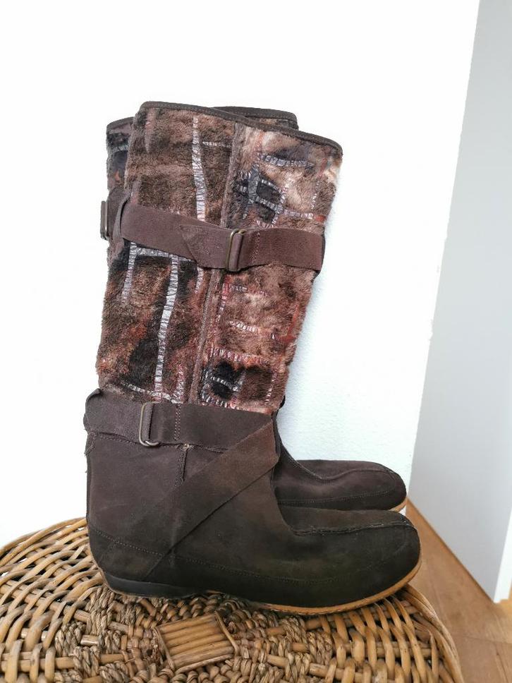 Rizzo bruine suède laarzen Maat 37, Kleding | Dames, Schoenen, Zo goed als nieuw, Hoge laarzen, Bruin, Ophalen of Verzenden