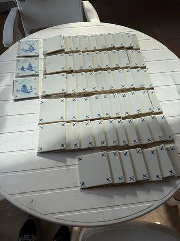 Tegeltjes blauw/wit beschikbaar voor biedingen