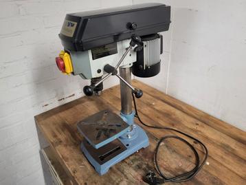 Maxx Tafel kolomboormachine beschikbaar voor biedingen