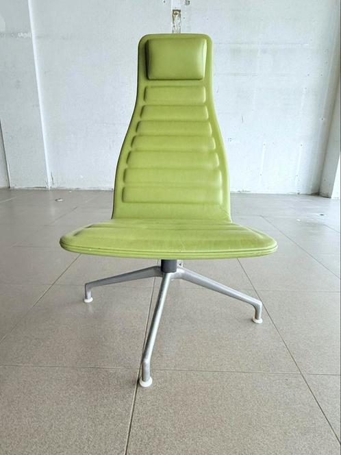 Cappellini Lotus leather swivel chair by Jasper Morrison, Huis en Inrichting, Fauteuils, Gebruikt, Leer, Metaal, Ophalen