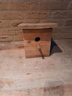 Handgemaakt nestkastje vogelhuisje, Ophalen of Verzenden, Zo goed als nieuw