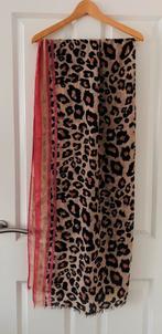 Langwerpige sjaal roze luipaard print, Kleding | Dames, Mutsen, Sjaals en Handschoenen, Ophalen of Verzenden, Zo goed als nieuw