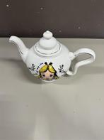 thee pot Disney Alice in Wonderland theepot, Verzamelen, Disney, Ophalen of Verzenden, Overige figuren, Zo goed als nieuw, Servies