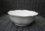 Wedgwood QUEENS PLAIN slakom/groenteschaal Ø 21 cm, Ophalen of Verzenden, Zo goed als nieuw, Aardewerk, Wedgwood