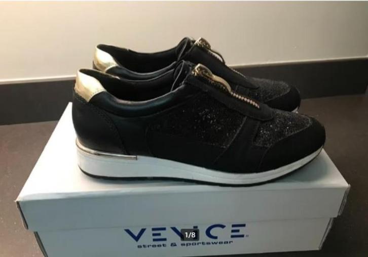 Venice zwarte sneakers mt. 37, Kleding | Dames, Schoenen, Zo goed als nieuw, Sneakers of Gympen, Zwart, Ophalen of Verzenden