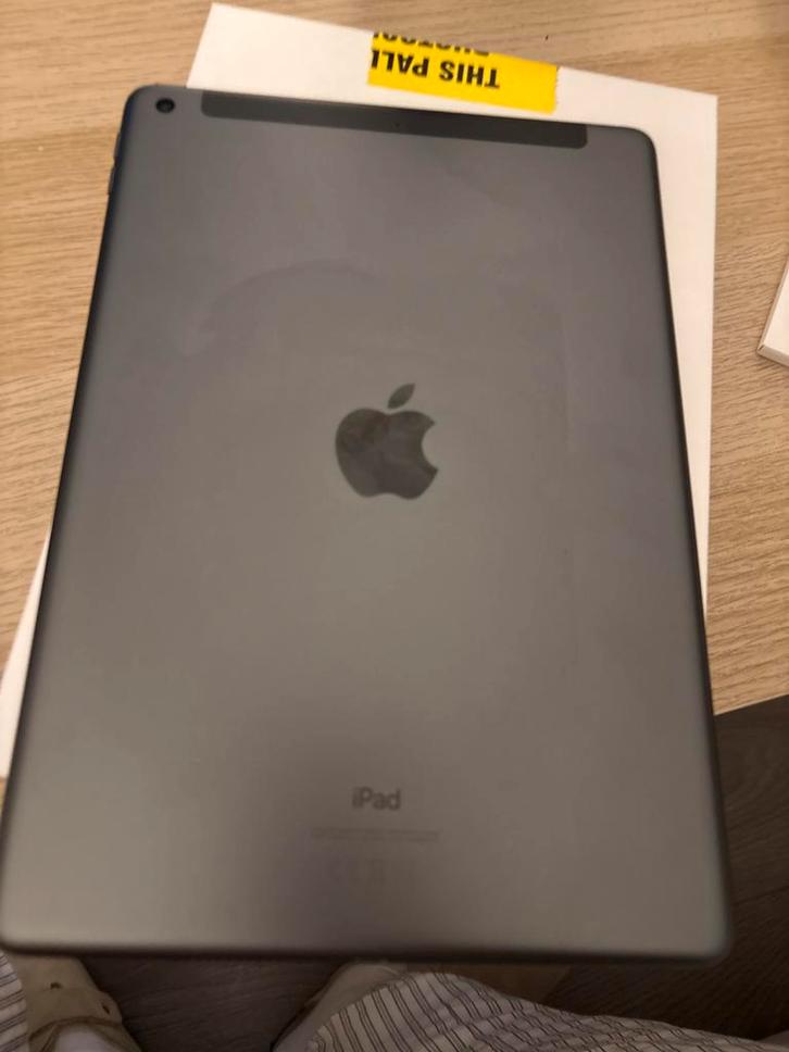 Apple iPad (9th Generation) – 256GB Wi-Fi + Cellular, Computers en Software, Apple iPads, Zo goed als nieuw, Apple iPad, 10 inch