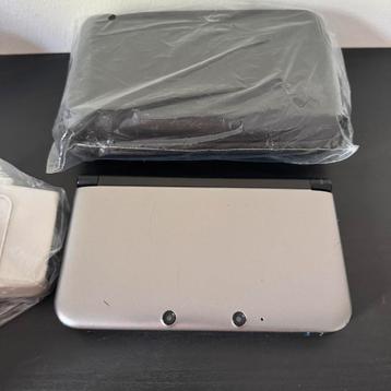 Nintendo 3DS XL + Pokemon Spellen, Hoesje en Oplader beschikbaar voor biedingen