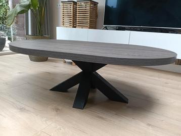 Salontafel  beschikbaar voor biedingen