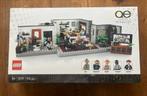 Legoset 10291 Queer eye The fab 5 loft, Ophalen of Verzenden, Nieuw, Complete set, Lego