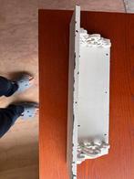 2x Wandplankjes Wit met Zwarte Spikkels, Ophalen, Gebruikt