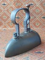 Mooi compleet antiek Nederlands strijkijzer 20,2 cm., Ophalen of Verzenden