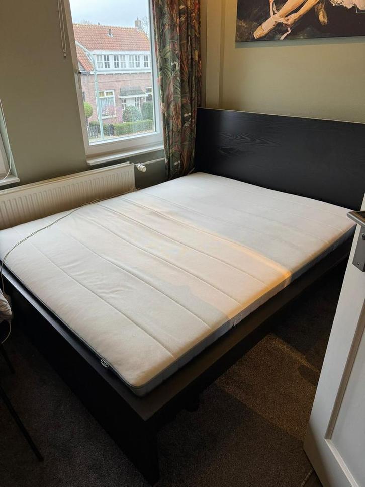 Ikea bed type Malm 160x200, Huis en Inrichting, Slaapkamer | Boxsprings, Zo goed als nieuw, 160 cm, 200 cm, Tweepersoons, Bruin