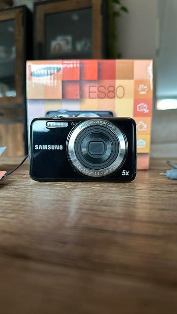 SAMSUNG ES80 digitale camera  12 megapixel- zoom - flits