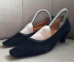 Suède pumps leer maat 39 zwart Italy Andorra Voltan, Kleding | Dames, Schoenen, Ophalen of Verzenden, Zo goed als nieuw, Zwart