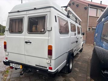 Mercedes-Benz  409d camper wegenbelastingvrij w124 300d beschikbaar voor biedingen