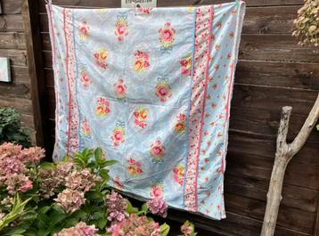 Hoeslaken met vrolijke en Rozenprint PIP 🌺🌸 beschikbaar voor biedingen