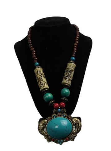 Ketting  met blauwe steen en 2 visjes beschikbaar voor biedingen