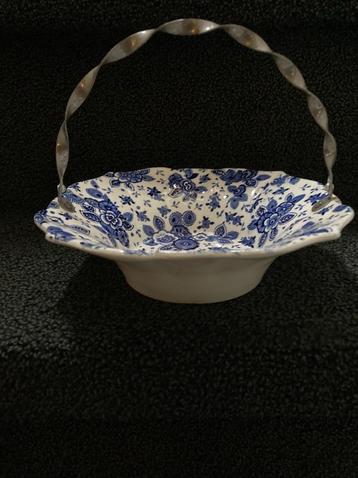 antiek servies  beschikbaar voor biedingen