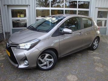 Toyota Yaris 1.5 Hybrid Aspiration (bj 2015, automaat) beschikbaar voor biedingen