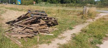 Gratis haardhout , in 1 keer alles meenemen beschikbaar voor biedingen