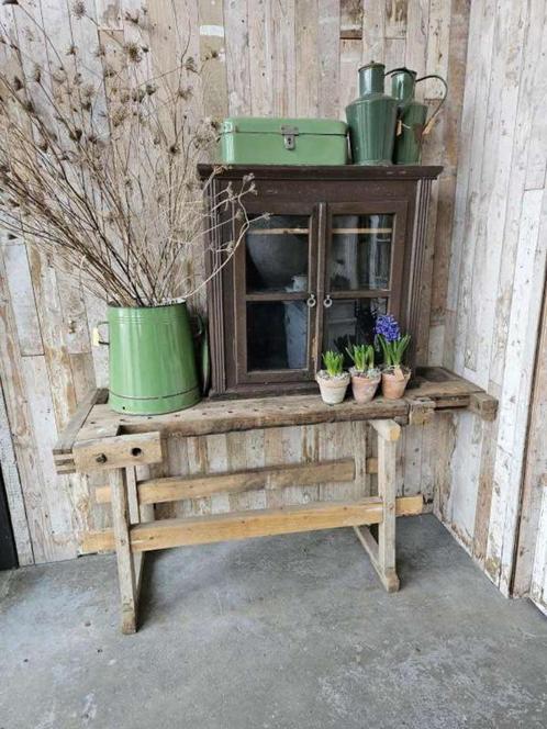 oud vitrine kastje ``WOONWINKEL RUSTIEK``, Antiek en Kunst, Curiosa en Brocante, Ophalen of Verzenden